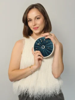 Organizer na biżuterię w postaci donuta